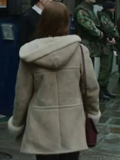 Lola Petticrew Say Nothing 2024 Beige Shearling Jacket
